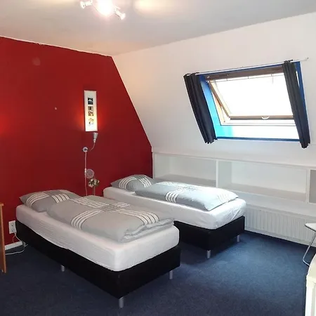 Hostel Pension Zevenbergen